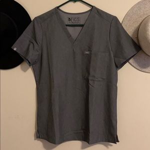 Figs heathered grey Catarina scrub top